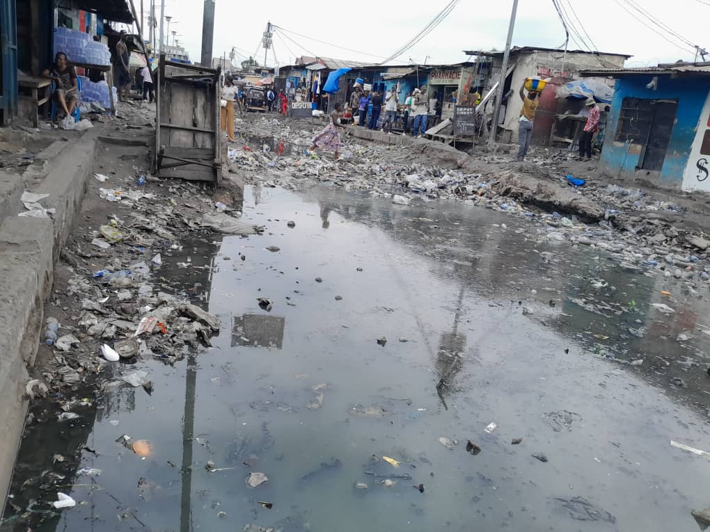 Réhabilitation des infrastructures à Kinshasa : Daniel Bumba a -t- il oublié l’ avenue Mahenga?, voie principale du quartier camp luka